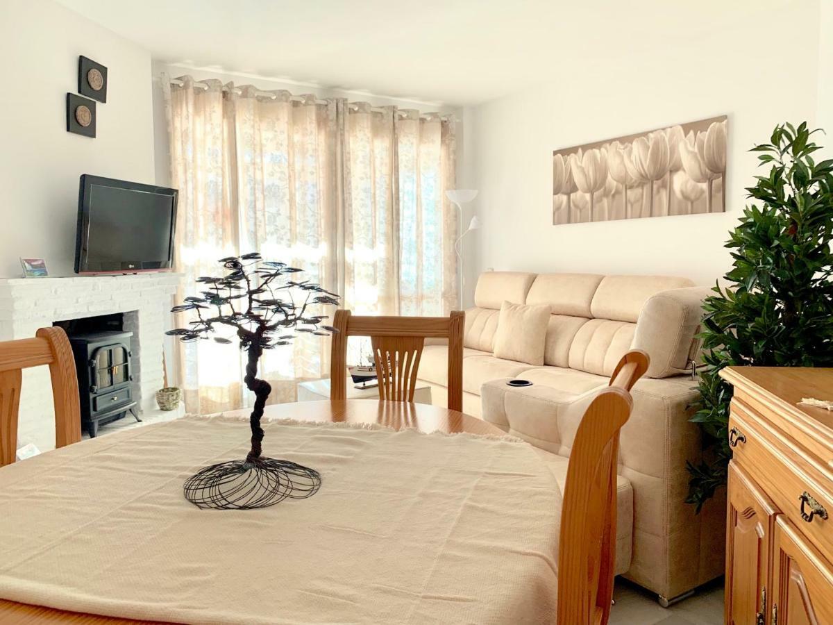 Apartamento Sun Beach เบนัลมาเดนา ภายนอก รูปภาพ